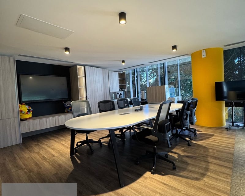 Oficina en VENTA  – Burgo, Zona 14