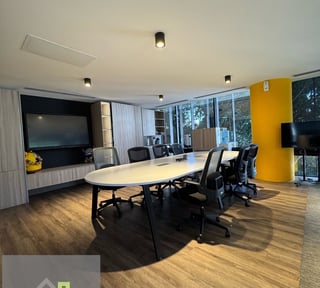 Oficina en VENTA  – Burgo, Zona 14