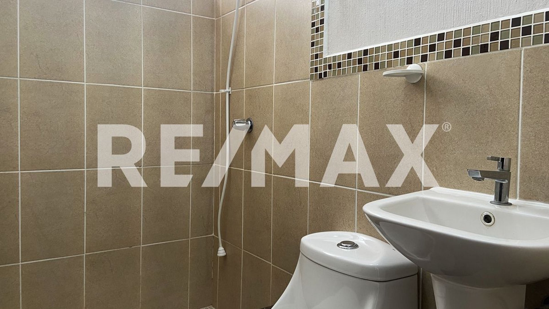 Apartamento Renta | Zona 16 | Residenciales San Carlos - Miniatura 9