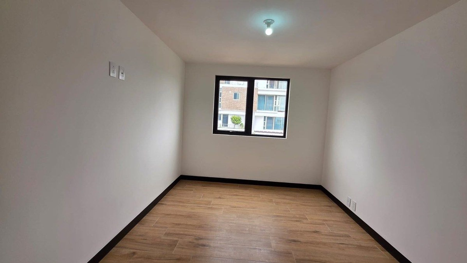 Apartamento en ALQUILER en zona 15 - Miniatura 7