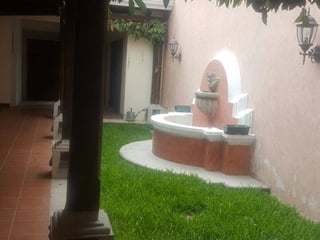 Casa con jardín en venta, la Antigua - 5