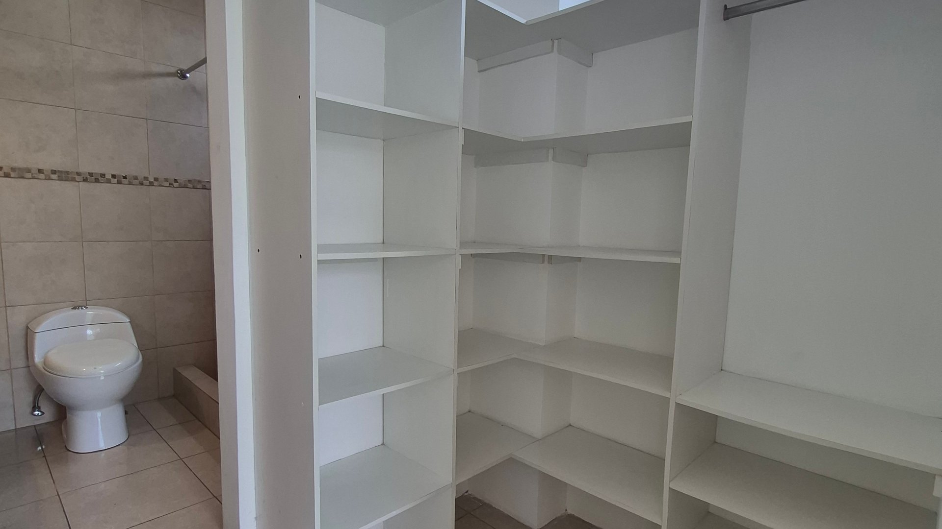 Apartamento en Renta en Kanajuyu Zona 16 - Miniatura 26