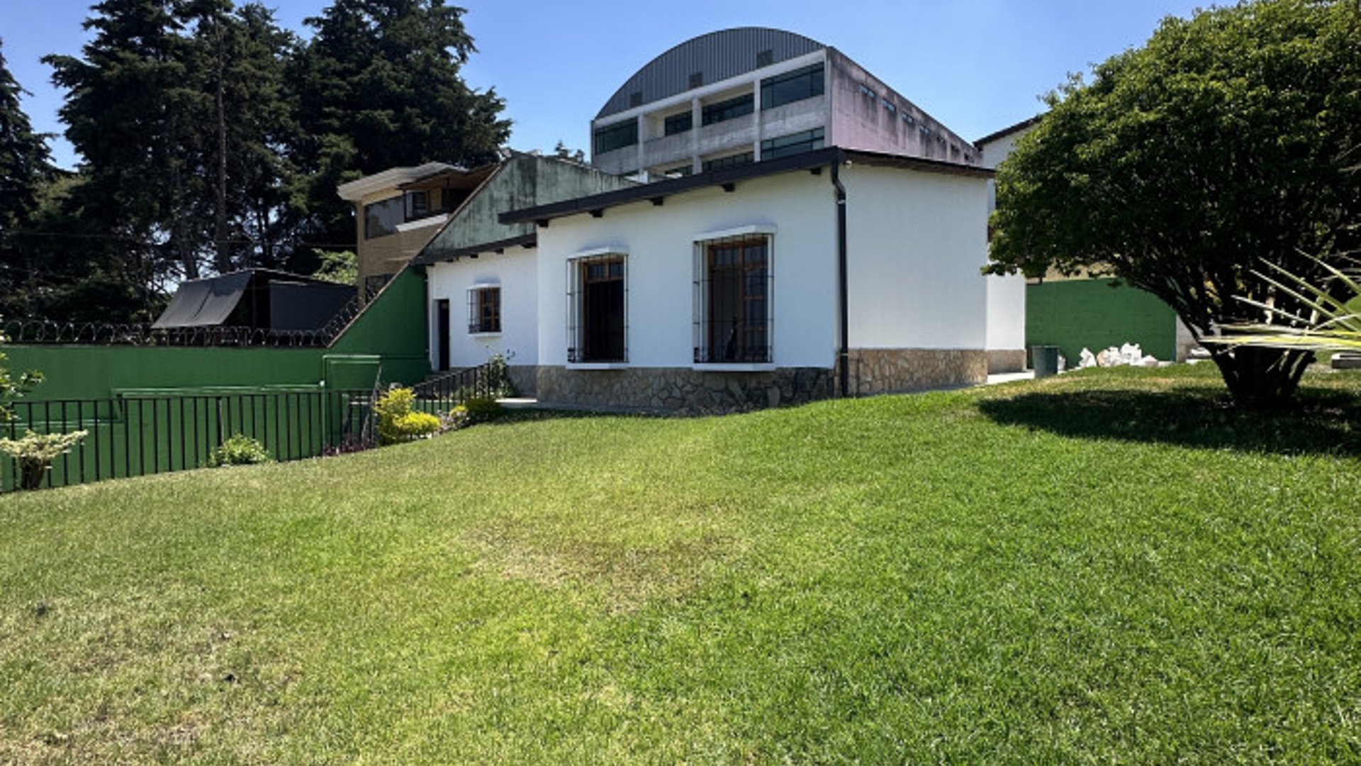 Casa fuera condominio en alquiler Carretera El Salvador