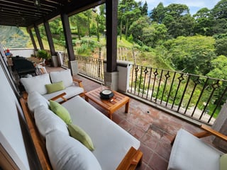 Venta de apartamento 5 habitaciones con balcones en KM11 Ref-4990 - 4