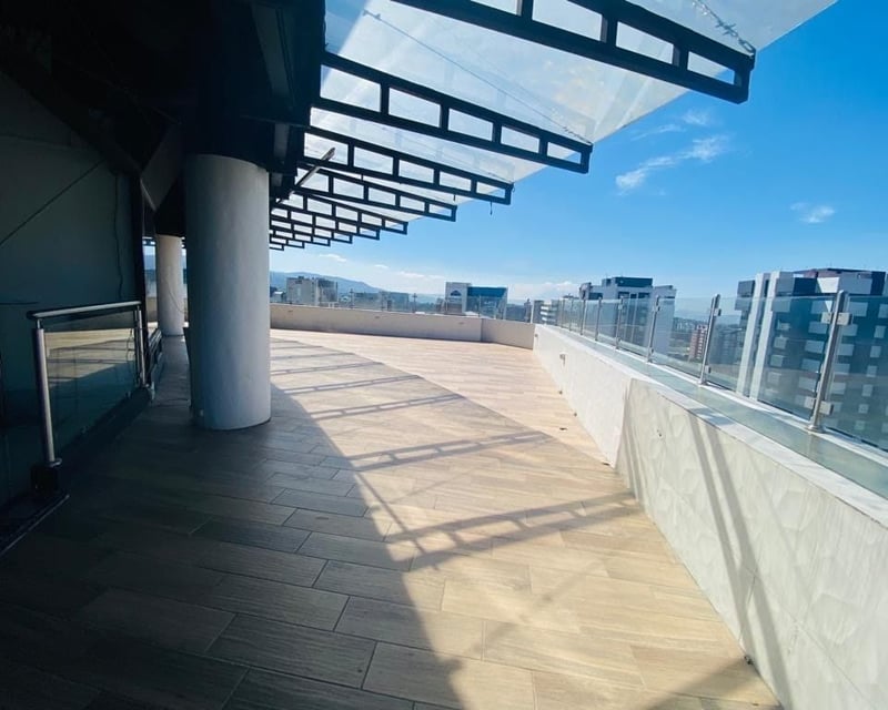 Oficinas amuebladas en renta zona 10 / Géminis 10