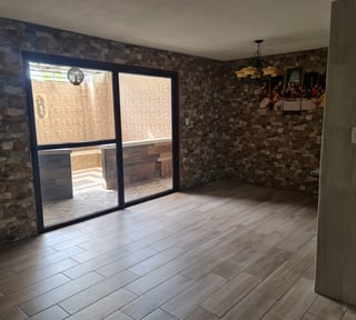 CASA EN VENTA DENTRO DE CONDOMINIO LUMINELA SMP