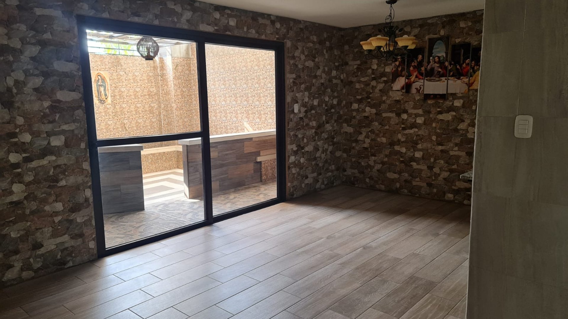 CASA EN VENTA DENTRO DE CONDOMINIO LUMINELA SMP