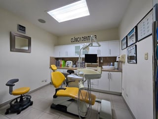 RENTA Clínica Dental en Zona 10 Sixtino II - 3