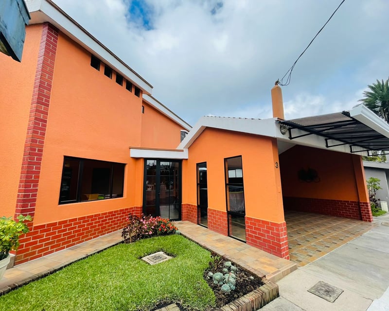 VENTA DE LINDA CASA - EL HORIZONTE, KM 15.8 CES