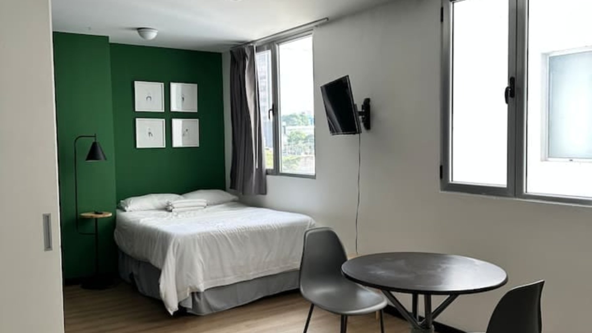 VENTA/RENTA APARTAMENTO ESTUDIO EDIFICIO 7-47 ZONA 4 - Miniatura 2