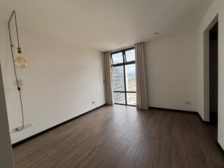 VENTA Ó ALQUILER DE MODERNO APARTAMENTO - IQ10, ZONA 10  - 3