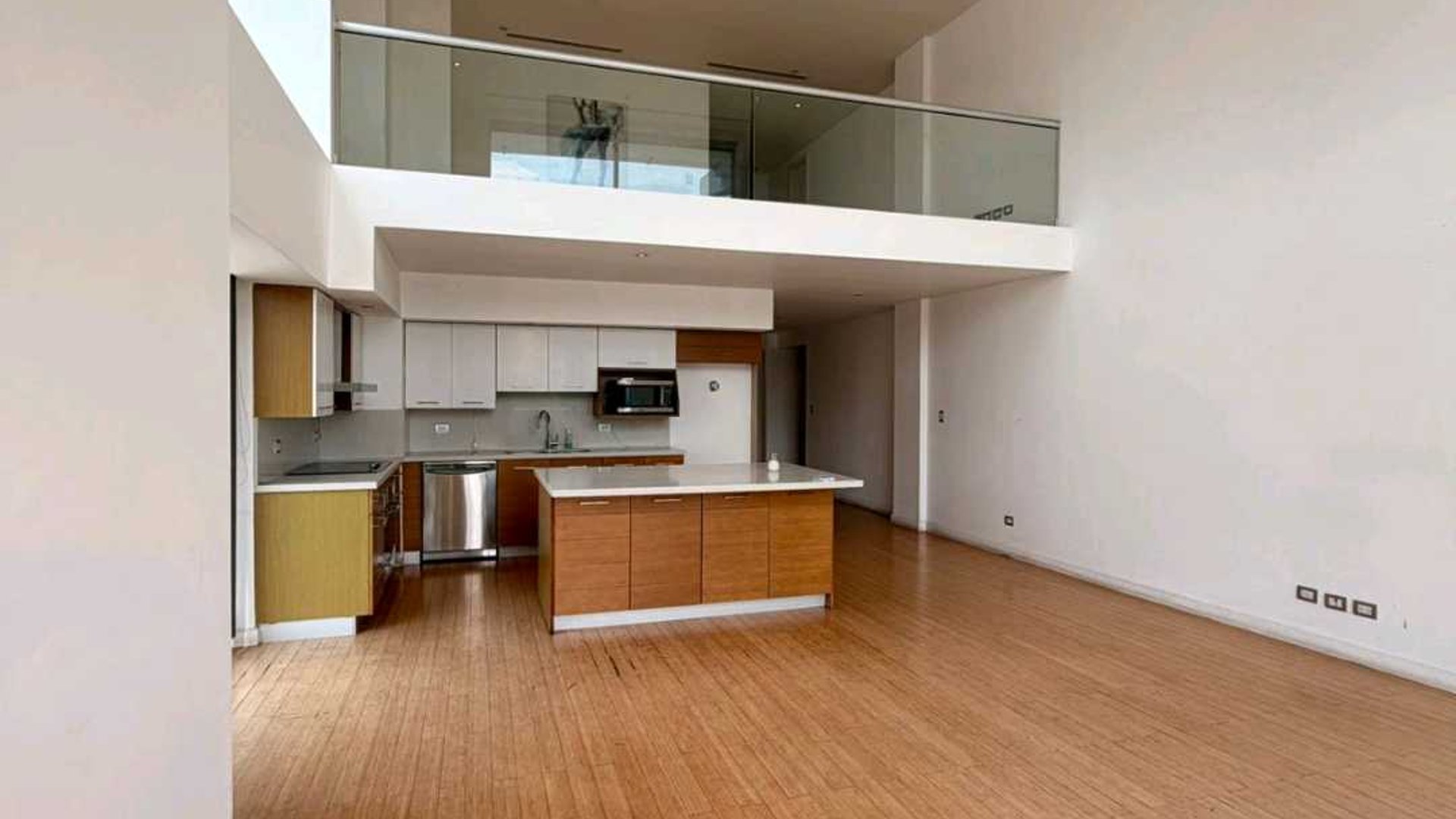 APARTAMENTO EN ALQUILER o VENTA ???? Edificio Atrium, zona 10 - Miniatura 4