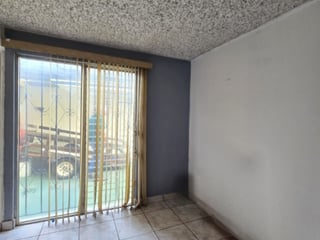 Casa en Venta San Cristóbal con Dos Locales Comerciales - Image 12