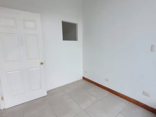 Oficina en Venta Edificio Plaza Portal del Bosque torre 1, Km. 22.5 CES - 4