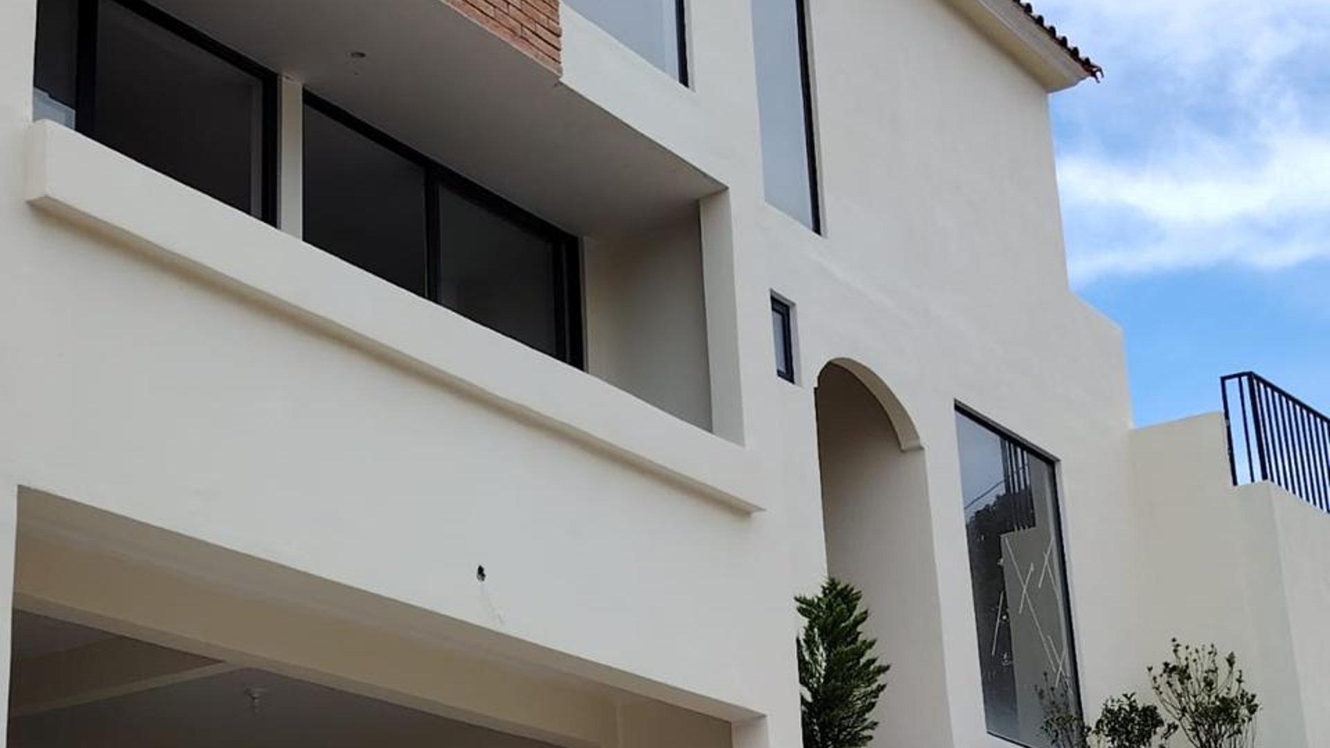 Casa En Venta En Bugamvilias De Arrazola, Fraijanes - Image 1