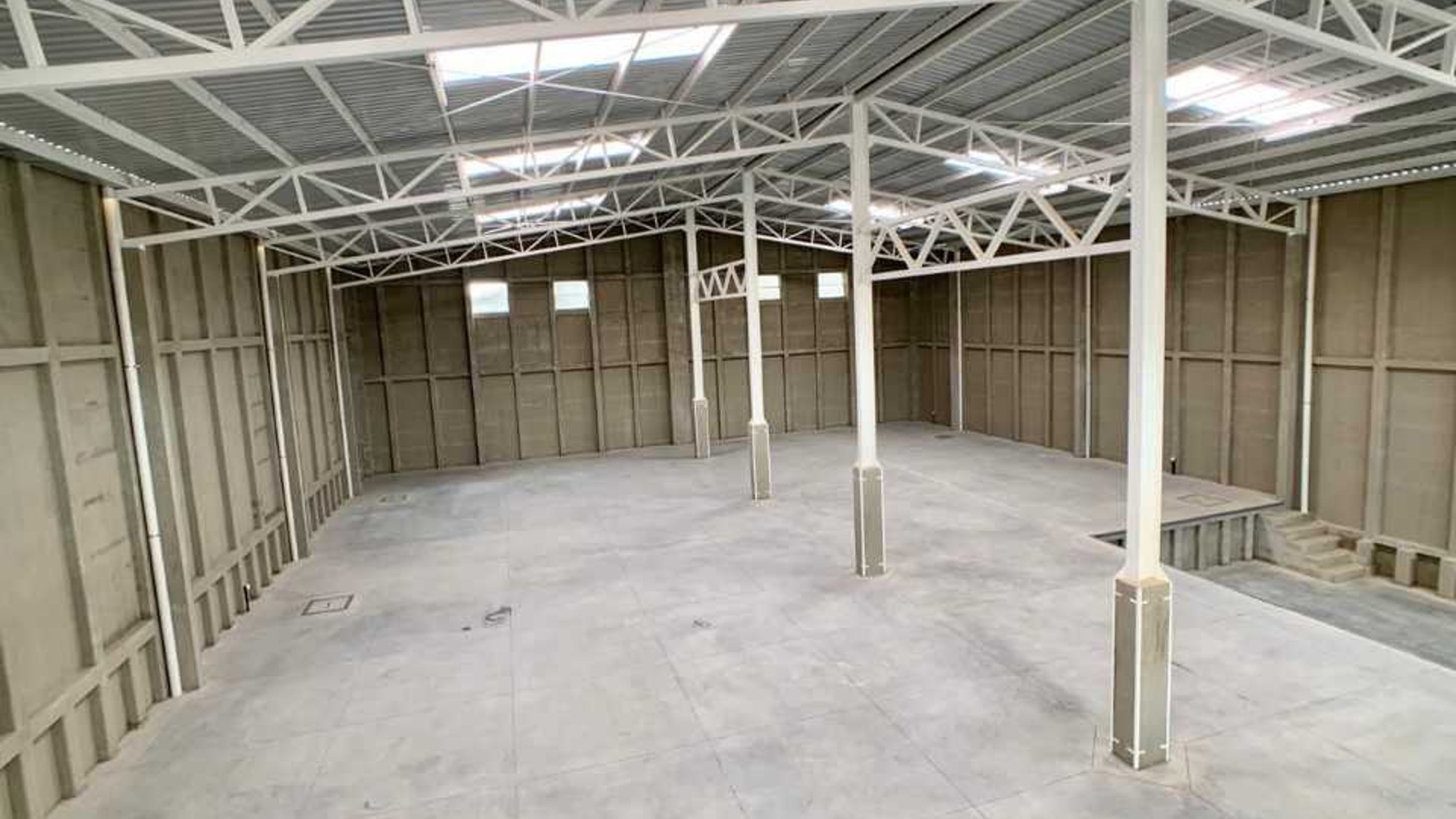 Alquiler de Bodega en Industrial El Naranjo - Miniatura 2