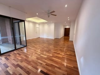 Apartamento con Jardín en renta con o sin muebles ,zona 10 - 5
