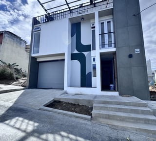 Casa Nueva en Venta Zona 16 Hacienda Real