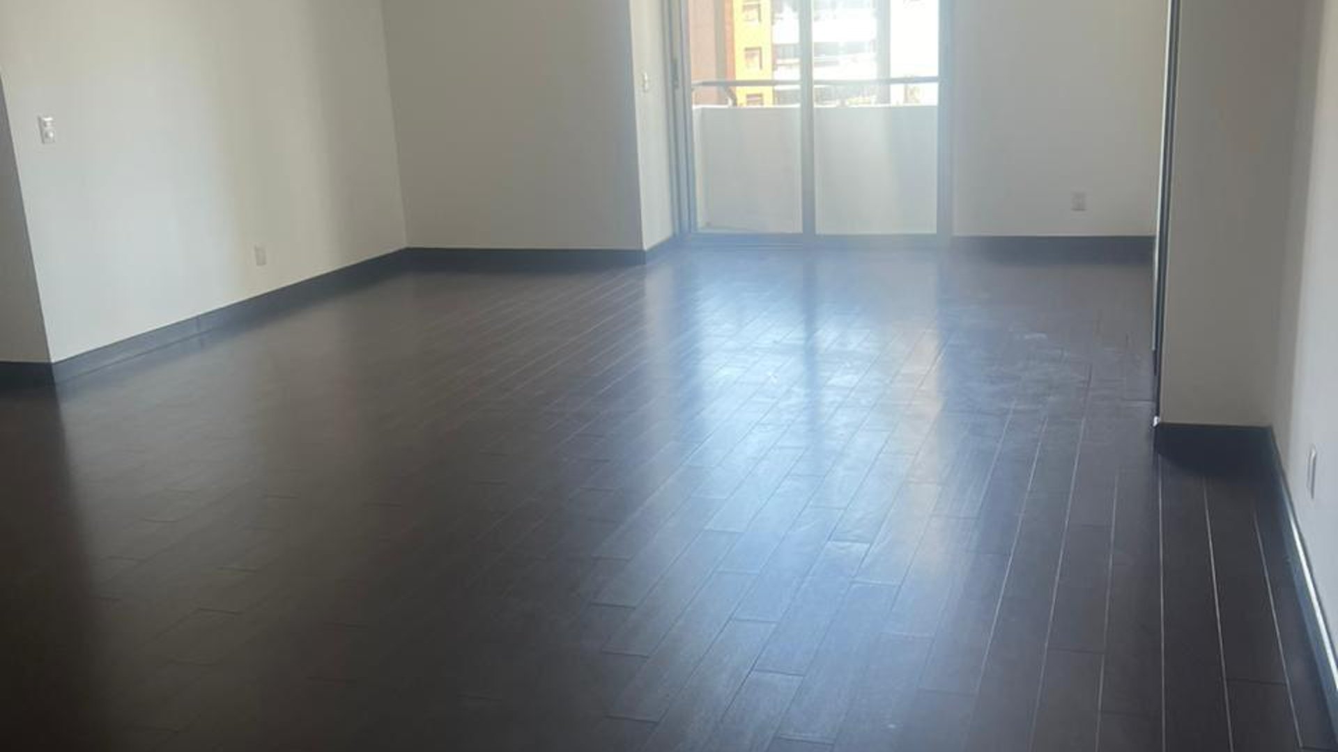Apartamento en Alquiler Edificio Attica II, zona 14 - Miniatura 6