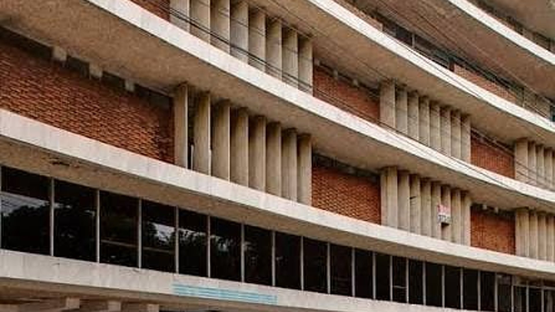 OFICINA CORPORATIVA EN VENTA DE 750 M² | EDIFICIO ETISA, ZONA 9 – PLAZA ESPAÑA