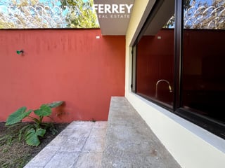 Casa grande en renta en zona 16 Kanajuyu 2 - Image 10