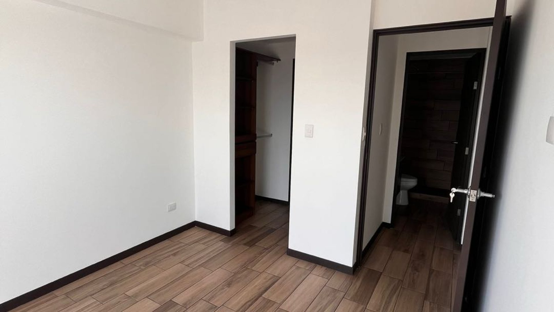 Apartamento En Renta en Torre Pamplona Zona 13 - Miniatura 2