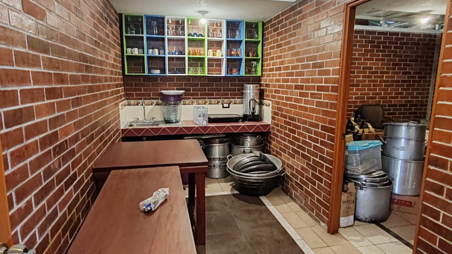 Edificio en renta o venta, sobre Calzada San Juan - Miniatura 12