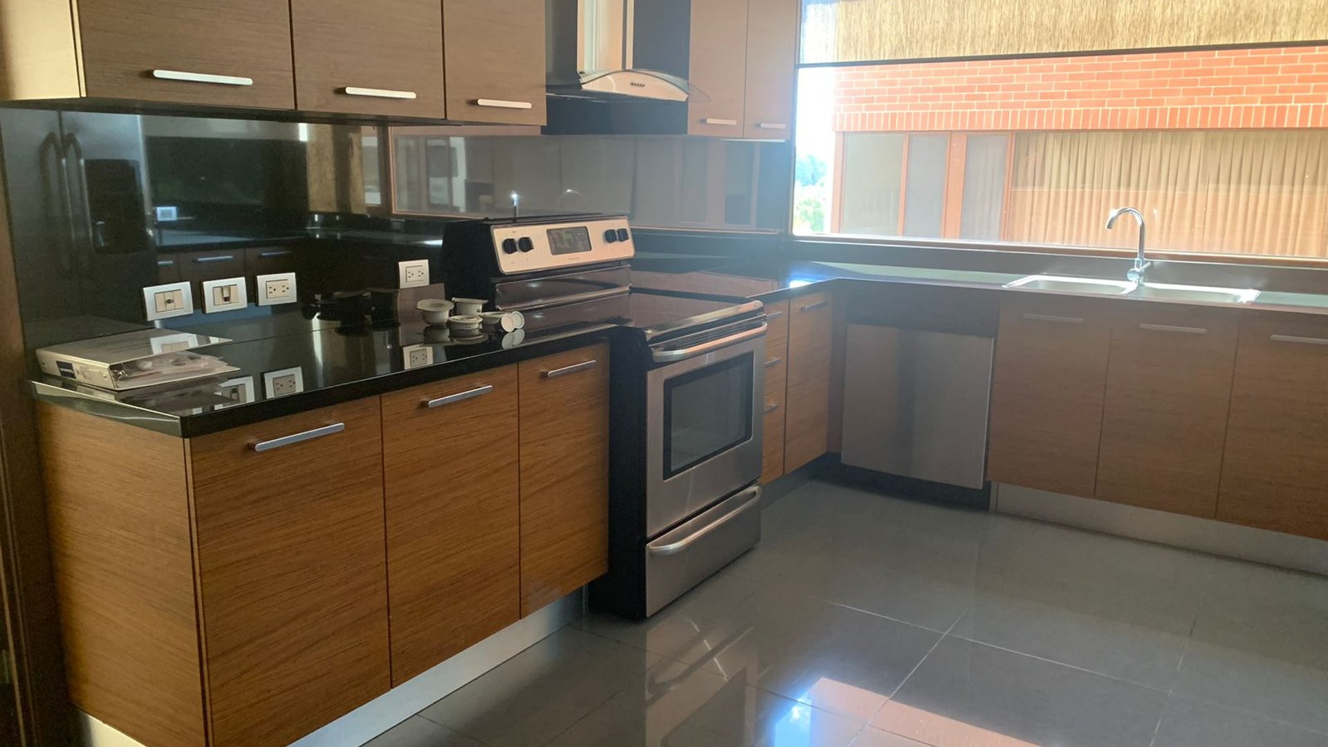 ???? APARTAMENTO EN VENTA – 3 HAB + BODEGA | EDIFICIO MATISSE | ZONA 14 - Miniatura 3