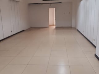 Local en Renta / Venta en Centro Comercial en Zona 10 - 3
