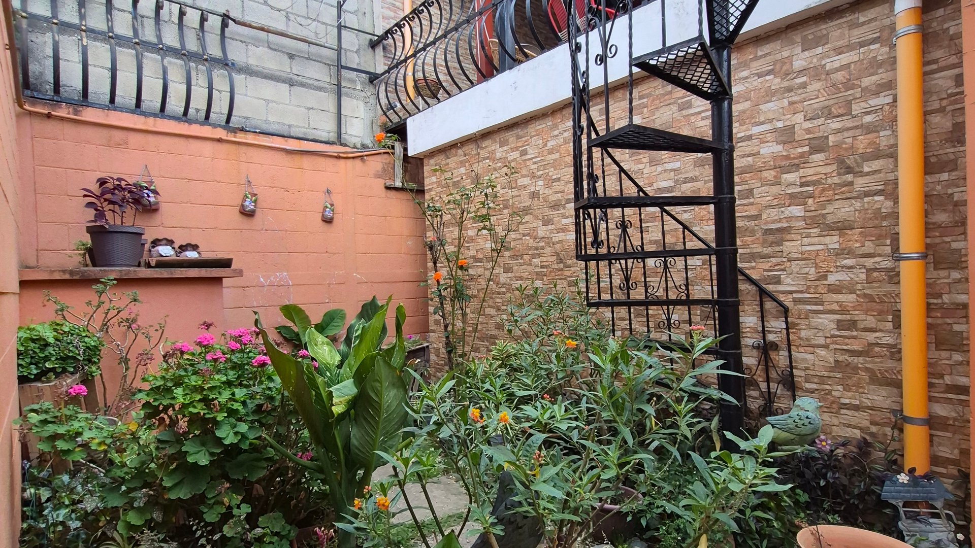 Casa en venta en Residencial Eureka zona 21 - Miniatura 2