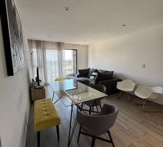 APARTAMENTO AMUEBLADO EN EDIFICIO PARQUE 10 ZONA 10