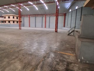 Alquilo Bodegas en el Frutal zona 5 Villa Nueva - 4