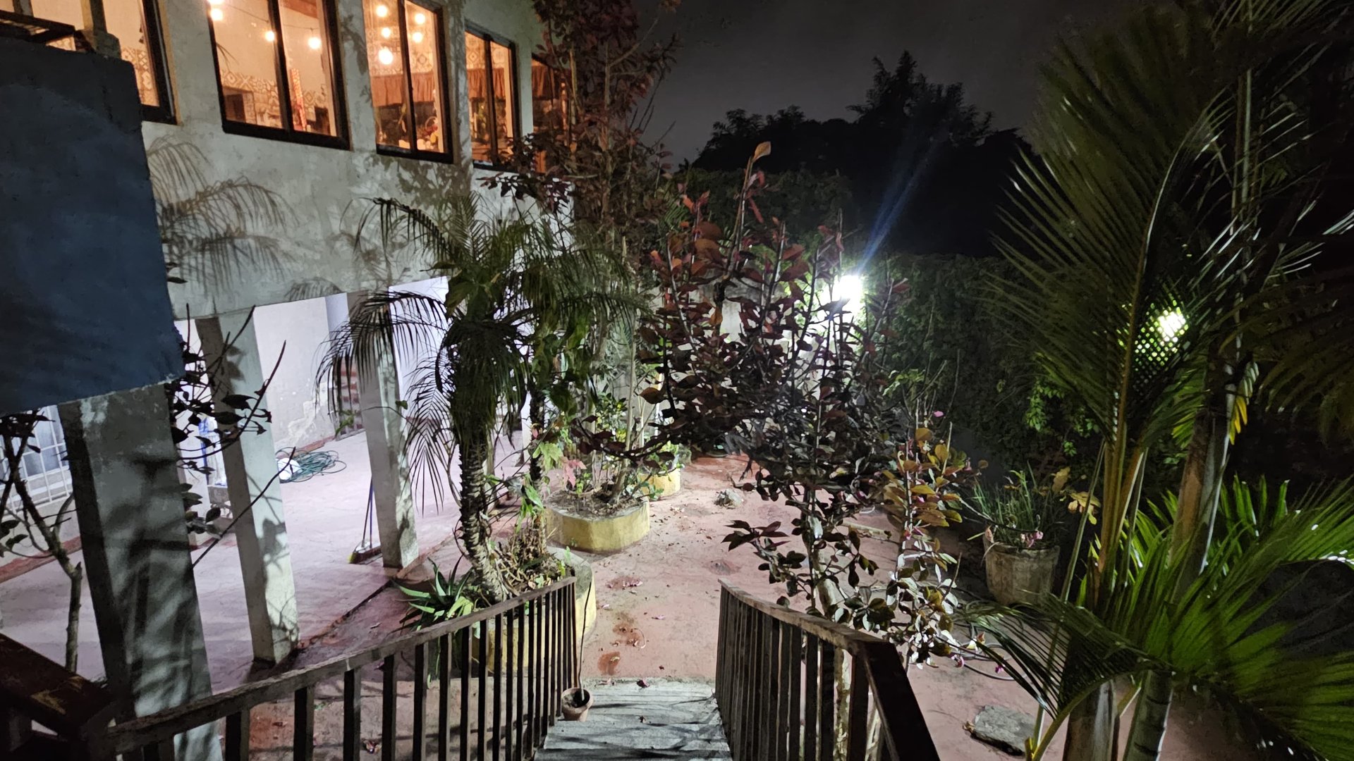 Exclusiva Casa En Venta En Residenciales El Bosque Zona 12 - Miniatura 2