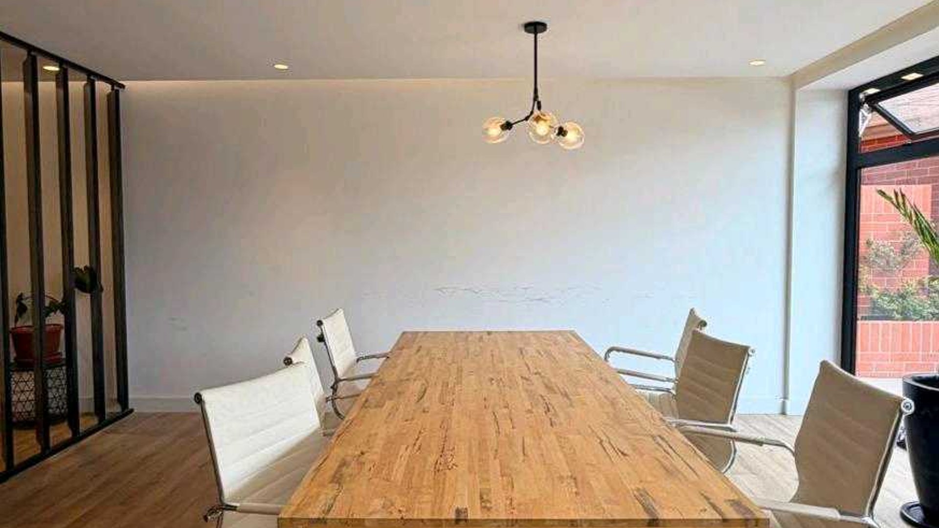 APARTAMENTO EN ALQUILER – Edificio Céntrico, Zona 5 - Image 1