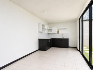 CASA  EN RENTA SIN MUEBLES EN SENDEROS DEL COMENDADOR - Image 3