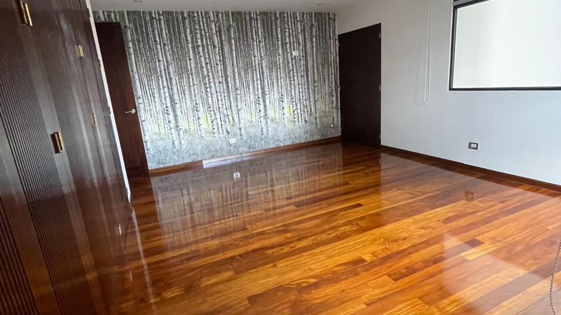 Exclusivo Apartamento de 400 m² en Villa Fontana, Zona 14 - Miniatura 5