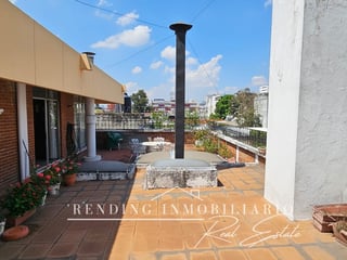 Building for Sale in Zone 1 | 965 m² Construction + 10 Parking Spaces - Image 2