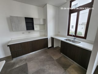 Apartamento en venta de 3 habitaciones en zona 16 Ref-4918 - 4