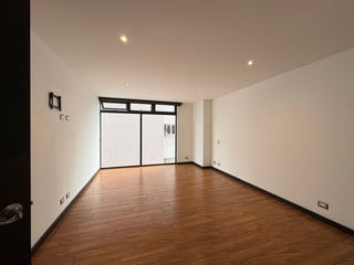 Apartamento en Renta Zona 15 - 5