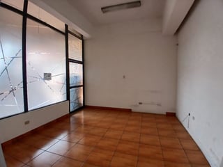 Local en Renta ideal para oficina o Academia en Zona 12 - 2