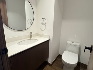 Apartamento en Alquiler Edificio Vila Quince, zona 15 Vista Hermosa 2 - 4