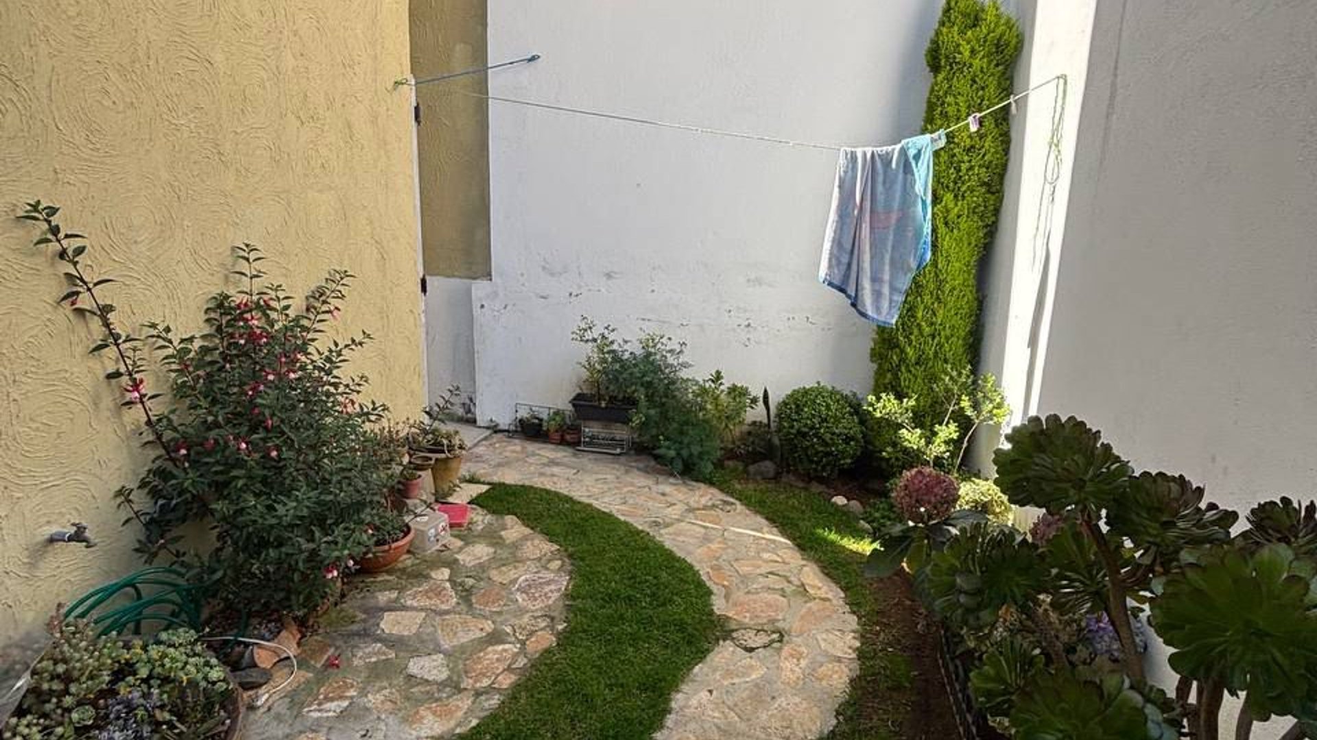 Casa en Venta, Xela Garden Fase III - Miniatura 4