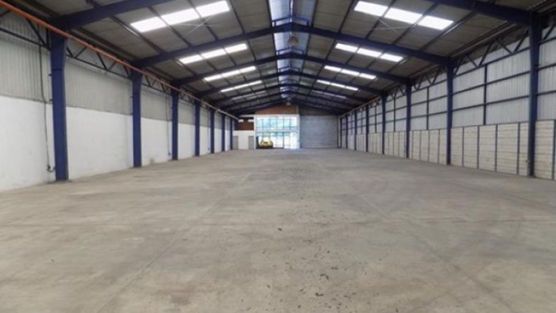 Bodega en Condominio Industrial Taxisco en Venta/Renta