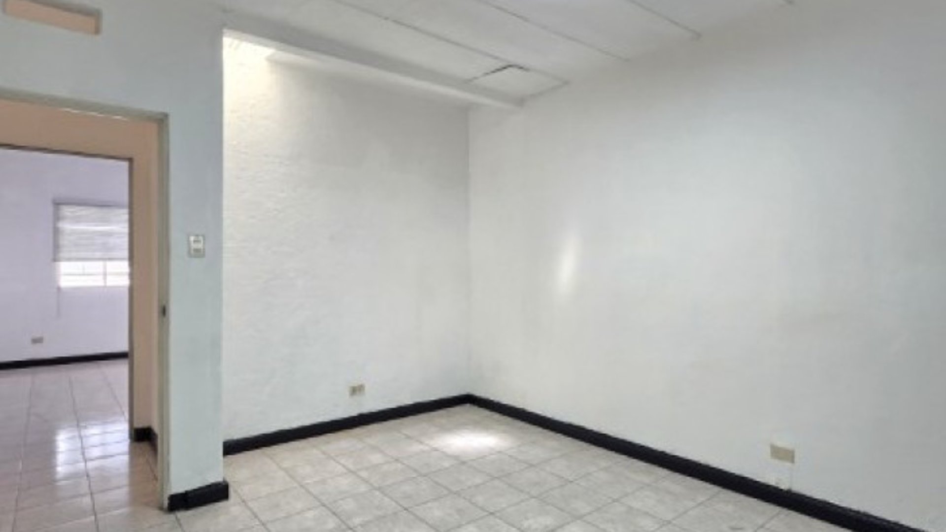 Propiedad para Uso Comercial en zona 12 - Miniatura 6