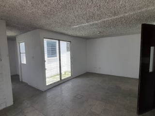 Casa de uso comercial en venta en Villa Linda II - 2