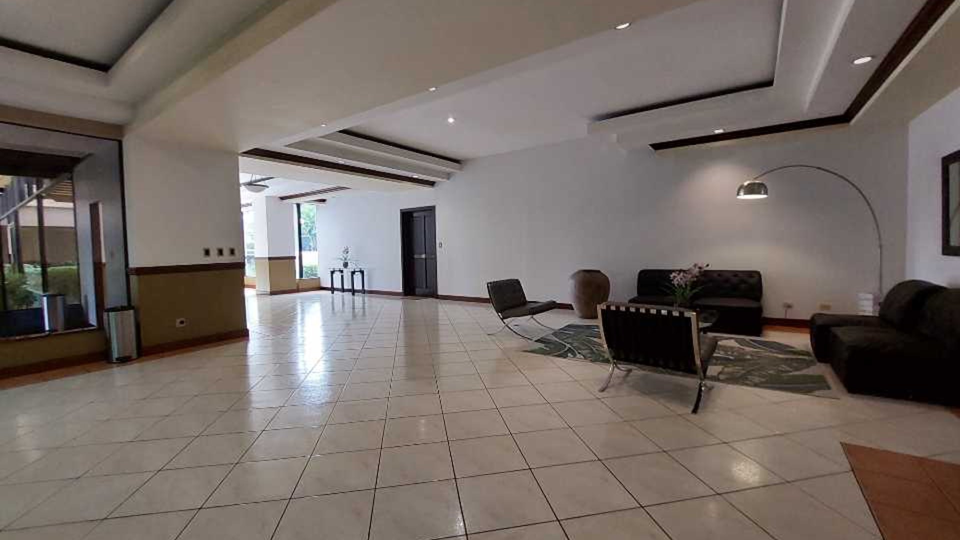 VENDO/ALQUILO APARTAMENTO EN MILENIA ZONA 10 DE 3 DORMITORIOS - Miniatura 15