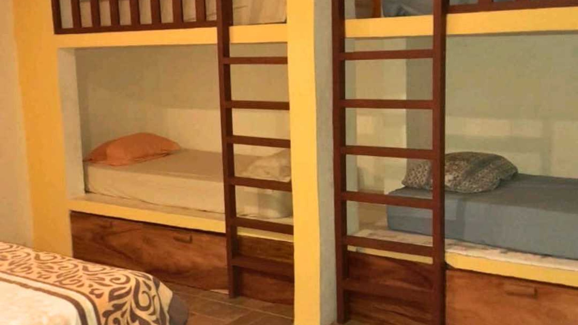 EN CONDOMINIO KM. 5 CARRETERA A MONTERRICO SE VENDE CASA - Miniatura 9