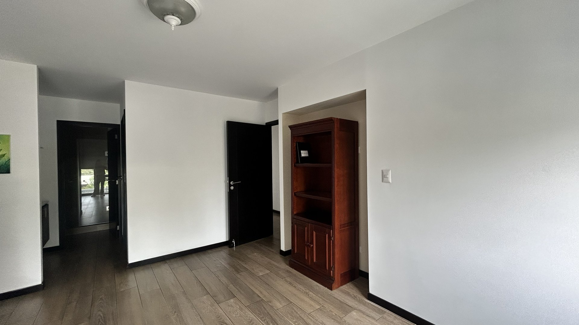 Apartamento Amueblado en ALQUILER Edificio Borghetto zona 15 - Miniatura 14