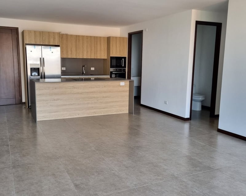 APARTAMENTO EN ALQUILER EN ZONA 15 SAN LAZARO