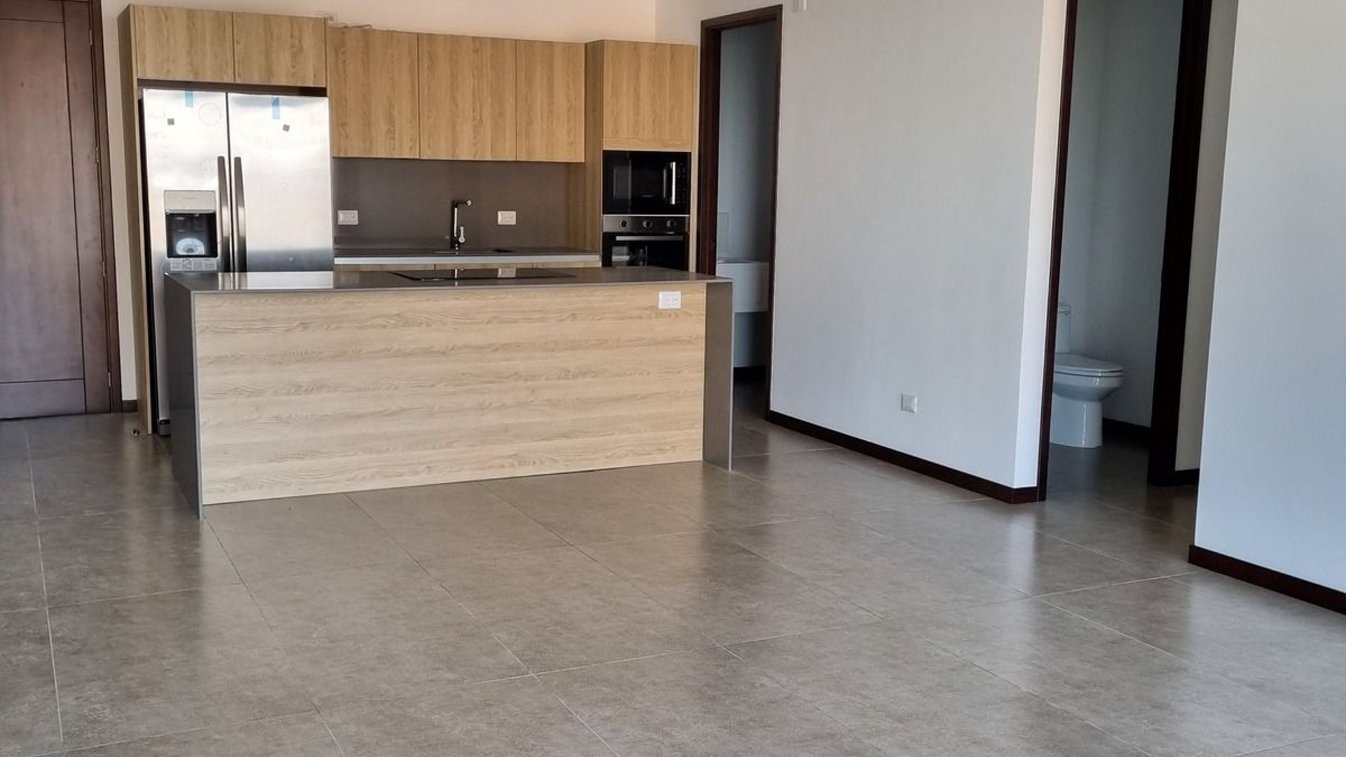 APARTAMENTO EN ALQUILER EN ZONA 15 SAN LAZARO - Image 1
